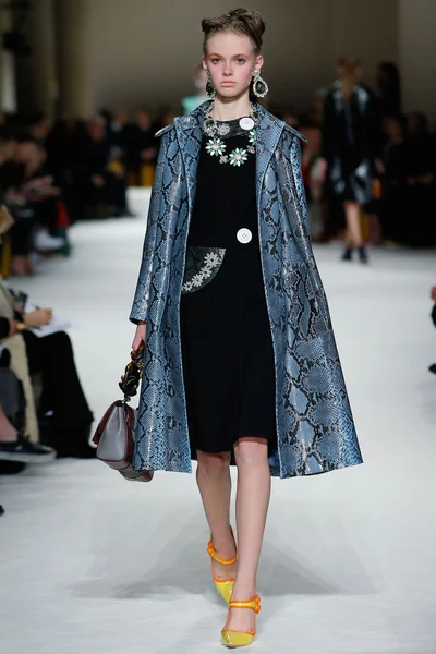 Look 35